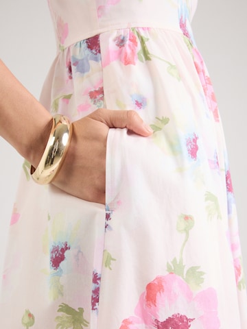 Rochie de la GAP pe roz