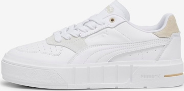 Baskets basses PUMA en blanc : devant