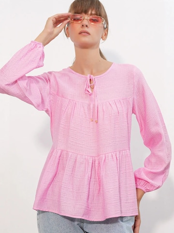 Bigdart - Blusa em rosa: frente