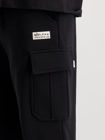 Tapered Pantaloni cargo di ALPHA INDUSTRIES in nero