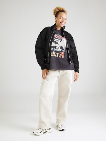 Noisy May Curve T-Shirt 'NMIDA' in Grau