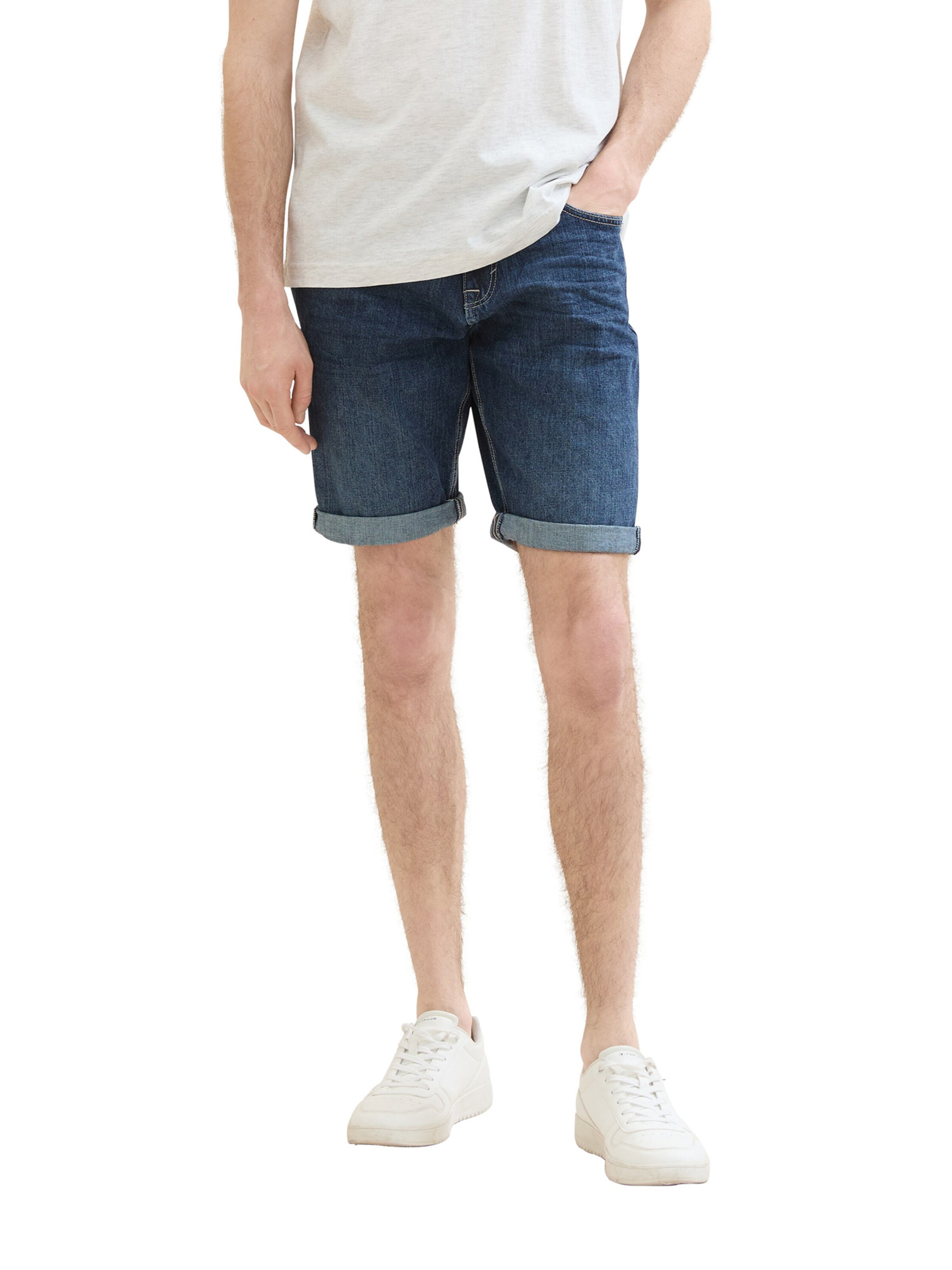 TOM TAILOR Regular Shorts 'Josh' in Blau: Vorderseite