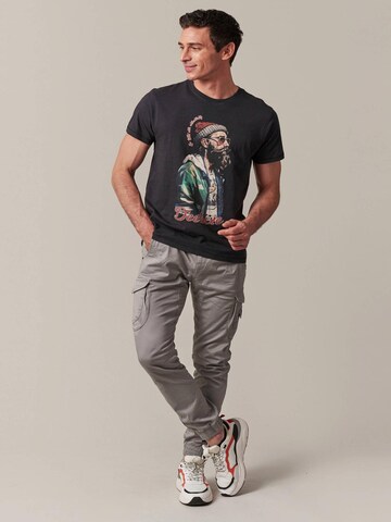 Deeluxe T-Shirt 'Hipster' in Grau