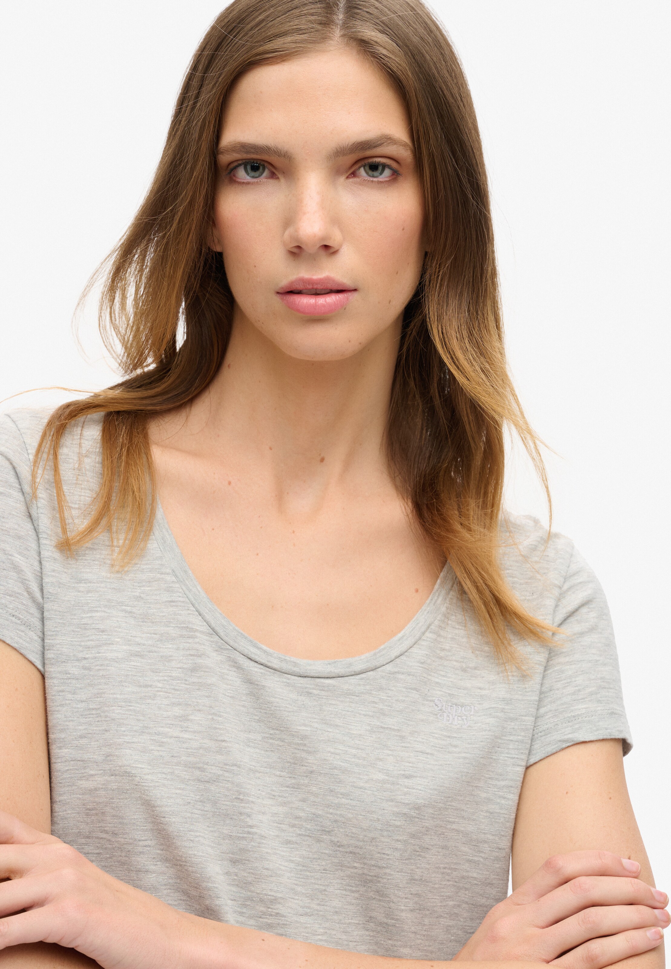 Superdry Tričko - Sivá