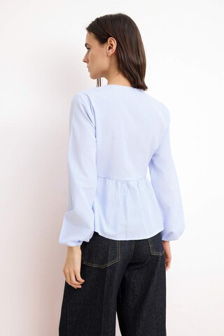 Trendyol Bluse i blå