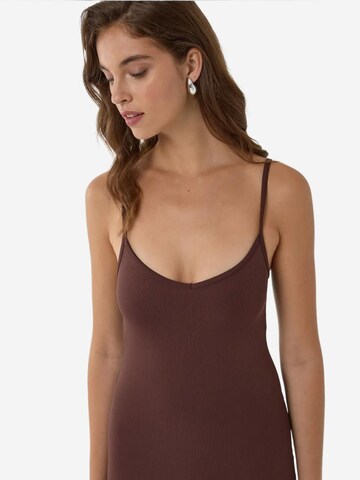 Hiccup Dress 'Midi' in Brown