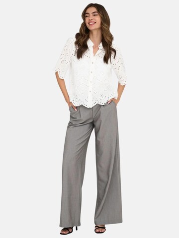 ONLY Blouse 'ONLY ONLVALAIS S/S SHIRT WVN NOOS CAMICIA' in White