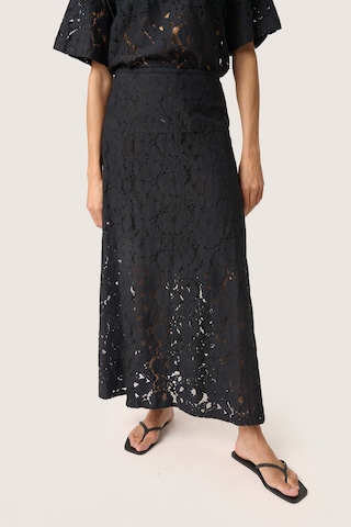 Jupe 'Taya' SOAKED IN LUXURY en noir : devant