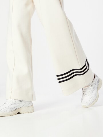 ADIDAS ORIGINALS Wide Leg Housut 'Adicolor Neuclassics' värissä beige