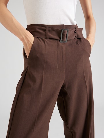 TOPSHOP Tapered Pleated Pants in Brown