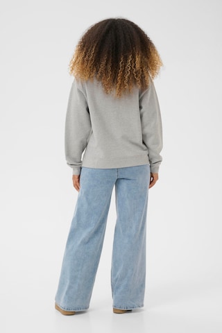 Cream Sweatshirt 'Mirabella' i grå