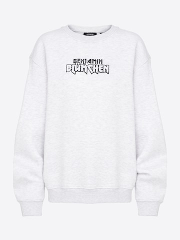 ABOUT YOU x StayKid Sweatshirt 'TÖRÖÖÖ' in Grijs: voorkant