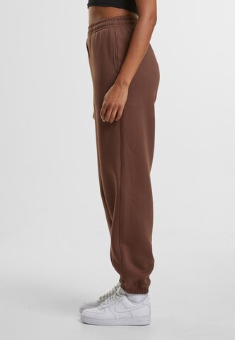 Urban Classics Конический (Tapered) Штаны в Коричневый