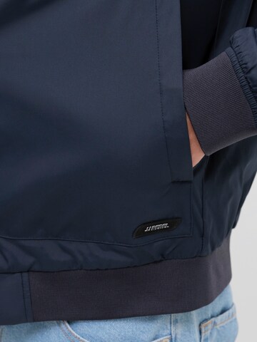 JJ Rebel Välikausitakki 'JREBLANE' värissä sininen