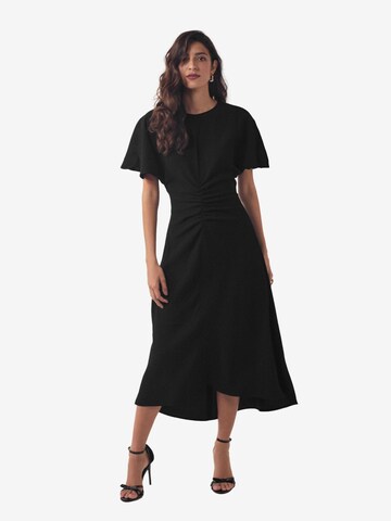 Robe Next en noir : devant