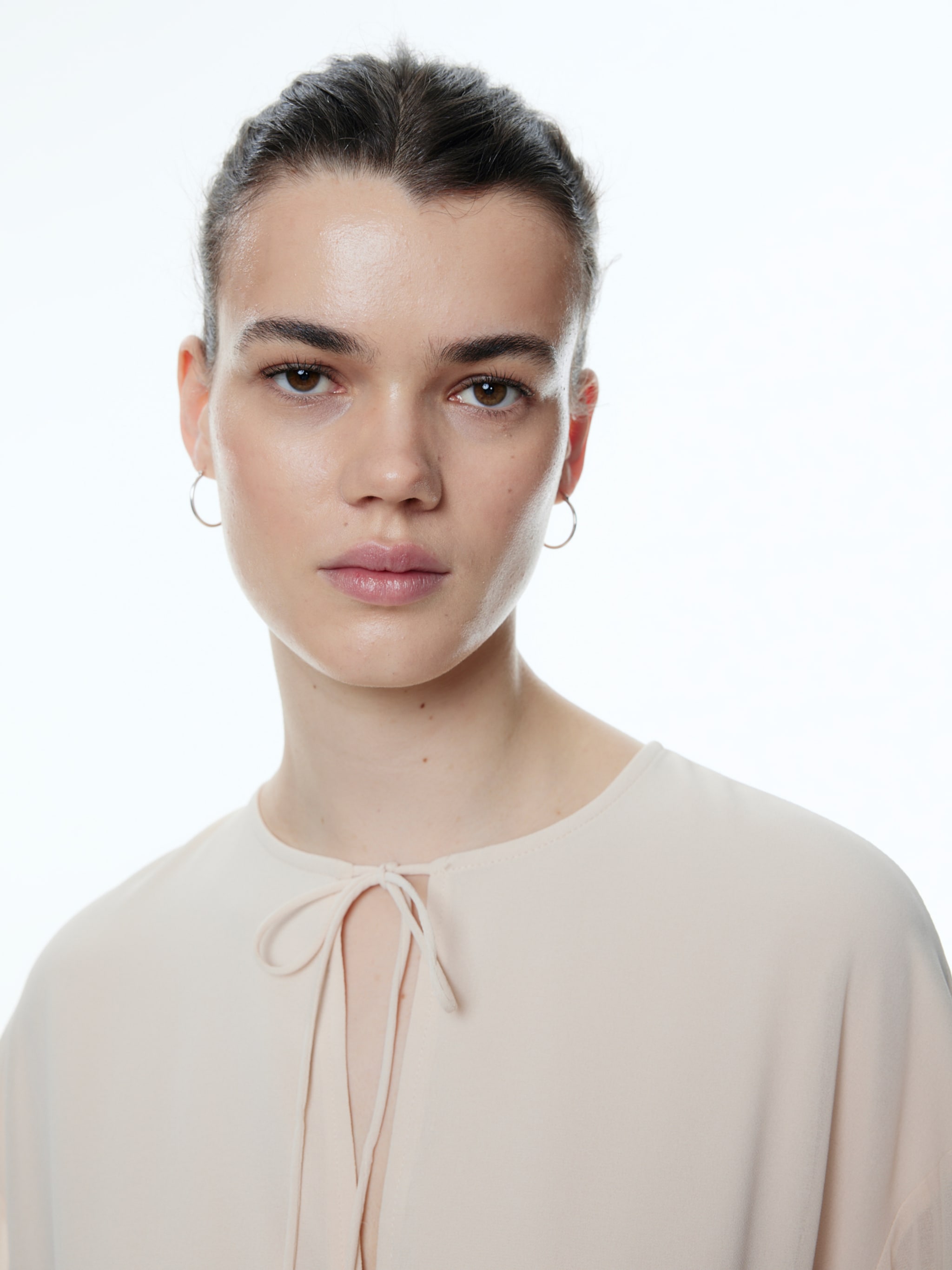 EDITED Robe-chemise 'Janette' crème