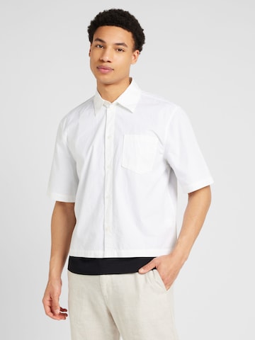 WEEKDAY Comfort fit Button Up Shirt 'Tom' in White: front