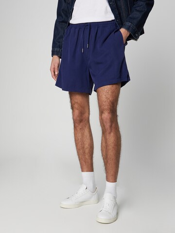 ABOUT YOU x Jaime Lorente Regular Broek 'Julius' in Blauw: voorkant