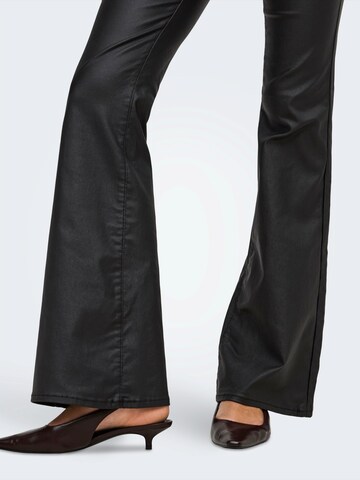 ONLY Flared Jeans 'ONLHELLA' i svart