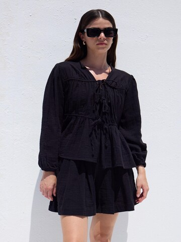 MANUKA Blouse in Black