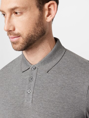 QS Poloshirt in Grau