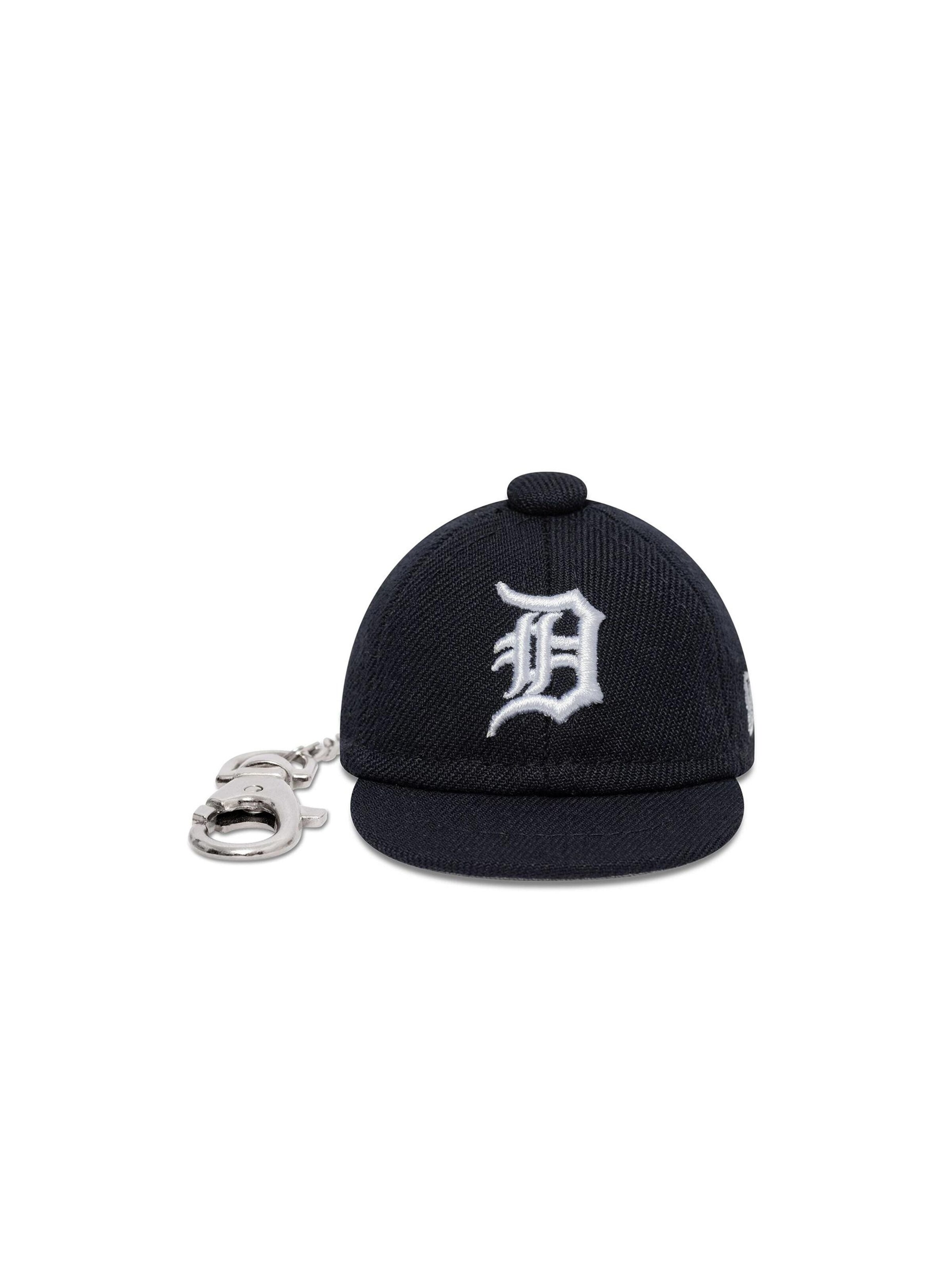 NEW ERA Key Ring 'Mini Cap' in Blue