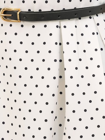 Bigdart Dress in White