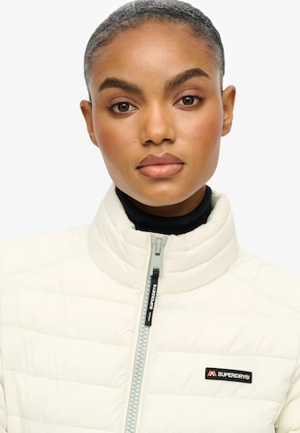 Veste mi-saison 'Fuji Lite' Superdry & Co en blanc