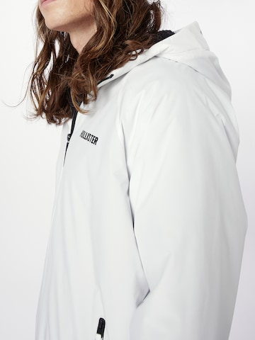 HOLLISTER Between-Season Jacket in White