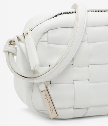 TAMARIS Crossbody Bag 'Lorene' in White