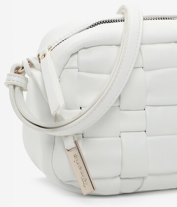 TAMARIS Crossbody bag 'Lorene' in White