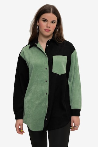 Studio Untold Blouse in Green: front