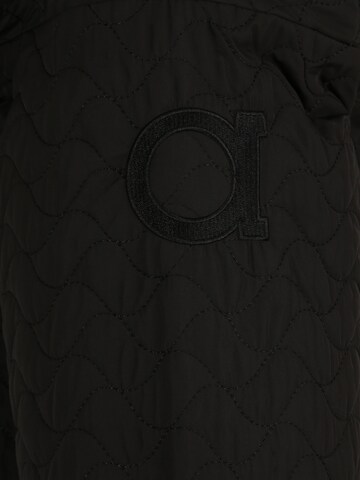 Veste outdoor Torstai en noir