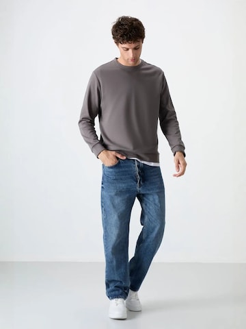 Tommy Life Sweatshirt in Grey