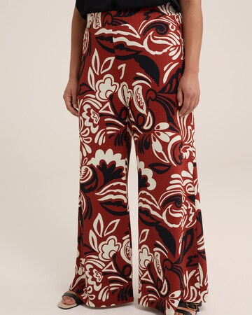 WE Fashion Loose fit Trousers in Red