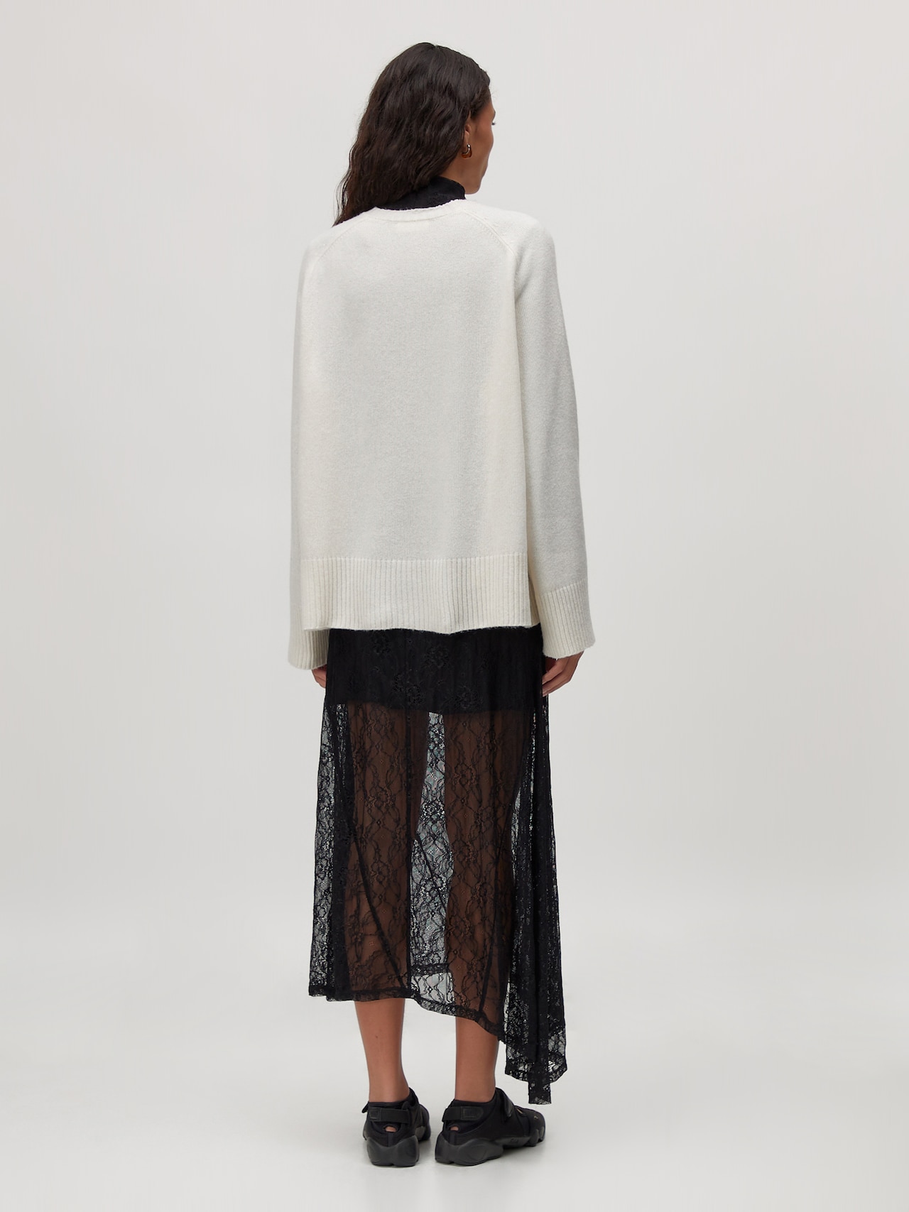 EDITED Pullover 'Leilai' crema