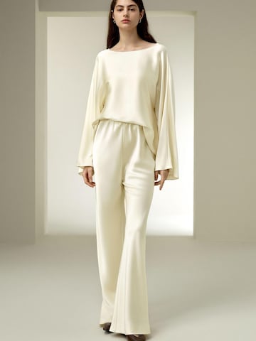 Lilysilk - Blusa en blanco