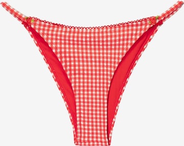 Slip costum de baie de la Bershka pe roșu: față