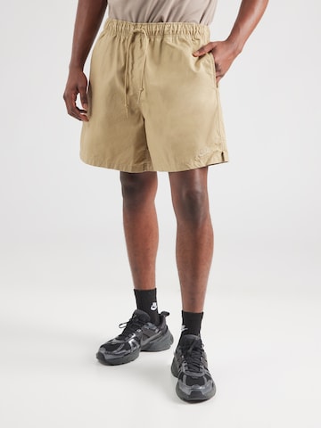 Nike Sportswear regular Παντελόνι 'CLUB FLOW' σε μπεζ: μπροστά