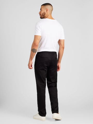 Regular Pantalon 'Gustaw' MAKIA en noir