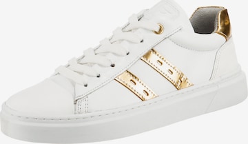 Jochie & Freaks Sneakers in White: front