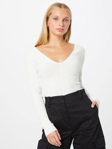 Calvin Klein Regular Sweater in White: front