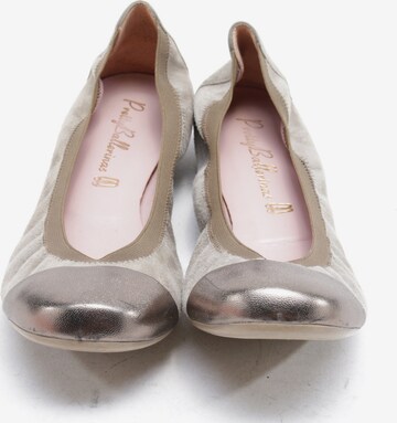 PRETTY BALLERINAS Flats & Loafers in 36 in Brown