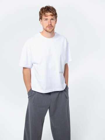 BAYSIDE BOUND Oversized shirt in Wit: voorkant