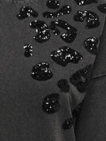 Sweat-shirt 'CARALEXA' ONLY Carmakoma en noir