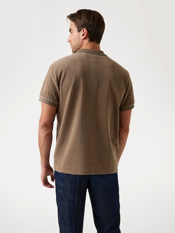 GUESS Regular fit Button Up Shirt in Brown
