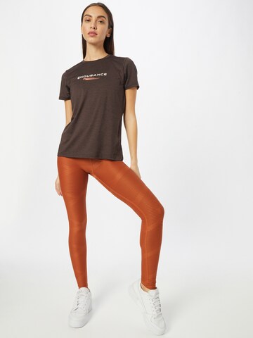 ENDURANCE - Camiseta funcional 'Wange' en marrón