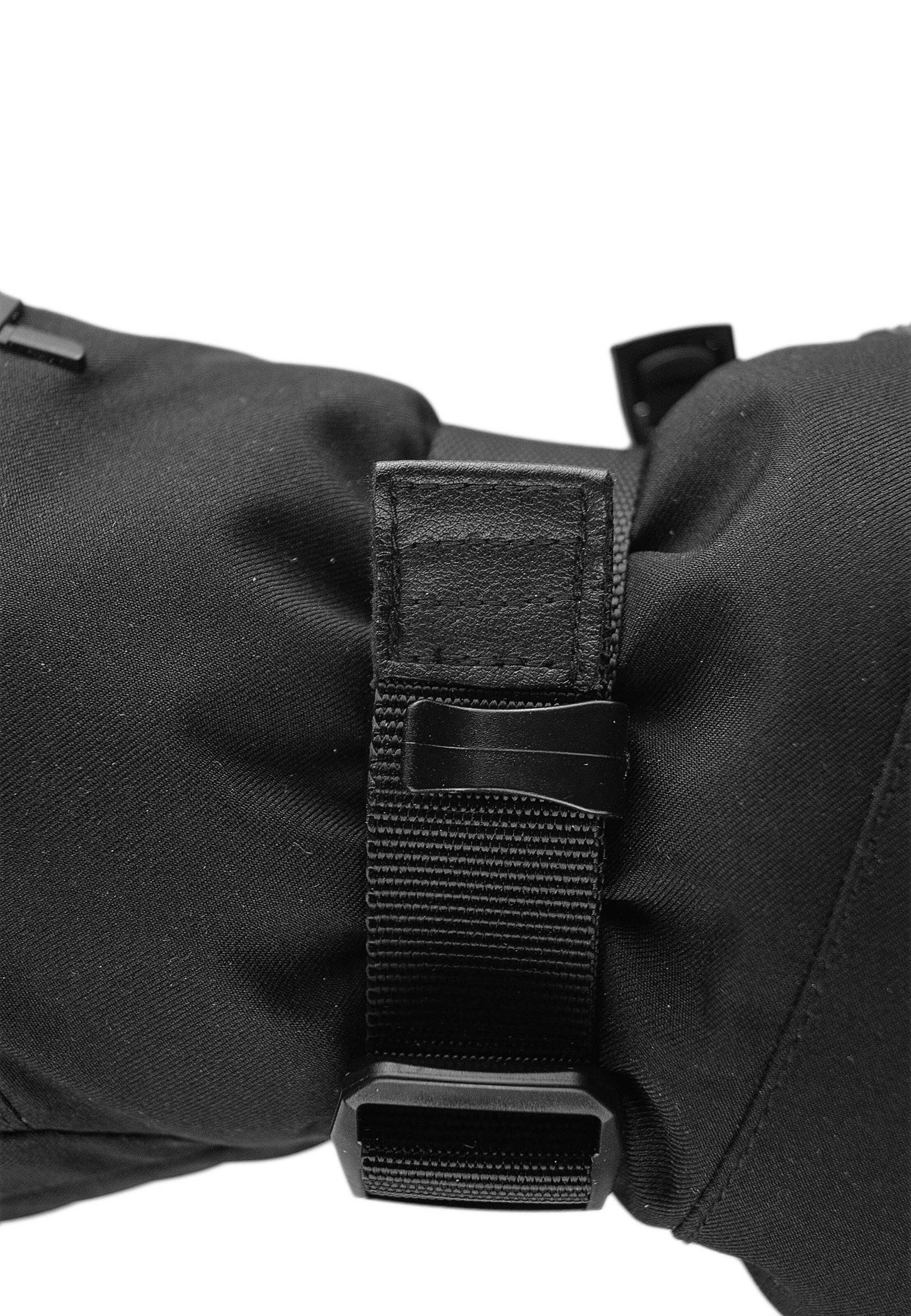 REUSCH Sporthandschuhe 'Demi' in Schwarz