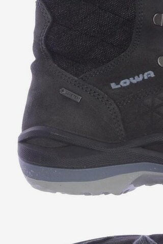 LOWA Stiefel 39 in Grau