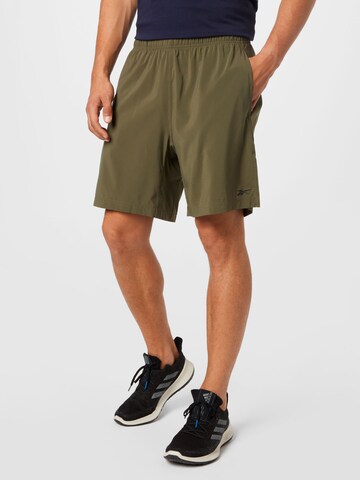 Regular Pantalon de sport 'Austin' Reebok en vert : devant